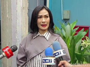 Iis Dahlia Menolak saat Ditawari Jadi Caleg: Politik Itu Kejam, Makan Teman!