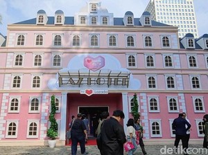 Laz Hotel di Senayan City Jakarta Ramai Pengunjung!