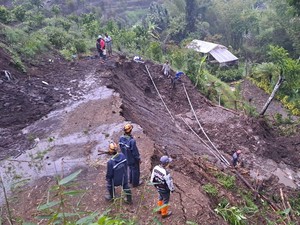 Tanah Longsor Bumiaji Akibatkan Pipa Hipam di Kota Batu Terputus