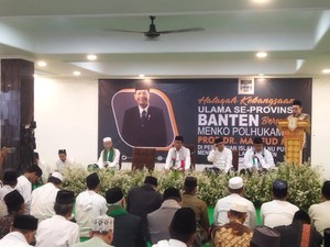 Momen Warga Doakan Mahfud Jadi Wapres, Lalu Minta Kemeja Pilpres 2019