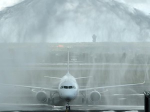 Pesawat Vistara Tujuan Frankfurt Mendarat Darurat Setelah Ada Ancaman Bom