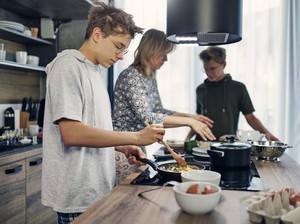 5 Tips Memasak yang Keliru Ini Sebaiknya Tak Dilakukan Lagi