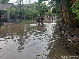 Banjir Rendam Permukiman Warga di Sudiang Makassar