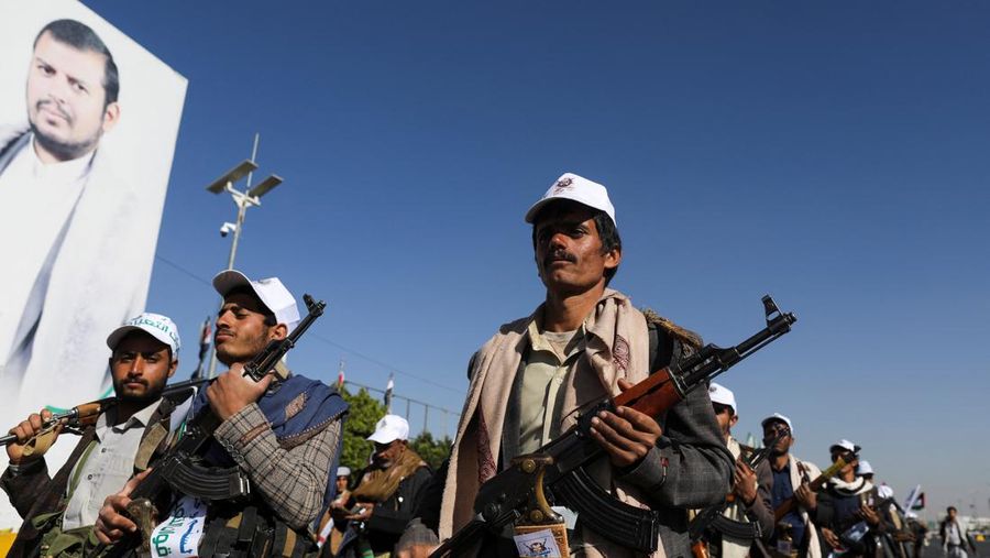 Newly recruited fighters who joined a Houthi military force intended to be sent to fight in support of the Palestinians in the Gaza Strip, march during a parade in Sanaa, Yemen December 2, 2023. REUTERS/Khaled Abdullah