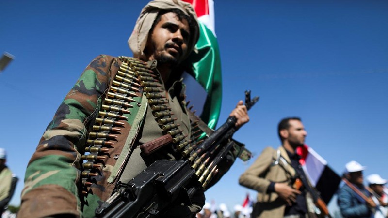 Newly recruited fighters who joined a Houthi military force intended to be sent to fight in support of the Palestinians in the Gaza Strip, march during a parade in Sanaa, Yemen December 2, 2023. REUTERS/Khaled Abdullah