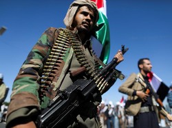 Update Laut Merah! AS-Inggris Resmi Bombardir Houthi, Yaman Dirudal