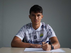 Bojan Hodak Bicara Peluang Debut Kevin Bersama Persib