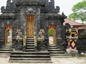 Melihat Lebih Dekat Pura Agung Raksa Bhuana Medan, Sudah Ada Sejak 1974