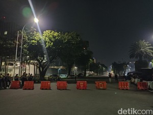 Video: Massa Buruh Sudah Bubar, Lalu Lintas Kawasan Monas Lancar