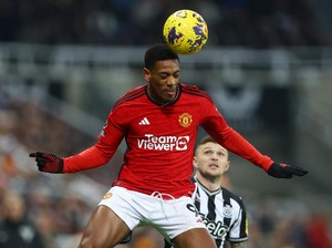 Martial Sepi Peminat Usai Cabut dari MU