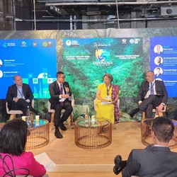 PLN Akselerasi Transisi Energi Lewat Dukungan Dana Global