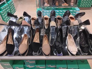 Berkah Akhir Tahun, Beli Sepatu di Transmart Full Day Sale Murah Meriah