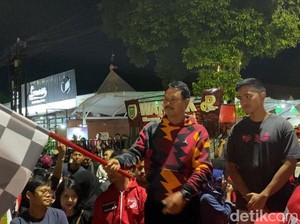 Gelar Jalan Santai Malam Hari, Kaesang Minta Warga Madiun Tidak Golput