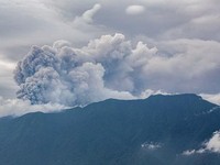 Erupsi Gunung Marapi Naik ke Level 3 Siaga, Hindari 4,5 KM dari Kawah!