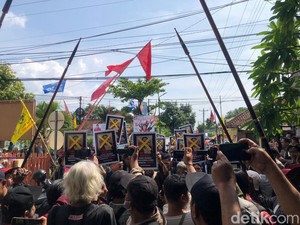 Massa di Jogja Tuntut PSI Ambil Tindakan ke Ade Armando soal Politik Dinasti