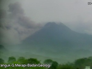 Merapi 2 Kali Muntahkan Awan Panas Sore Ini, BPPTKG: Status Masih Siaga