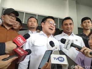 Di Padang, Cak Imin Janjikan Revisi Total UU ITE Jika AMIN Menang