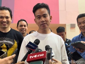 Bagikan Susu Saat CFD Disoal, Gibran: Kalau Ada Teguran Langsung Saja