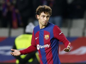 Barcelona Pikir-pikir Permanenkan Joao Felix