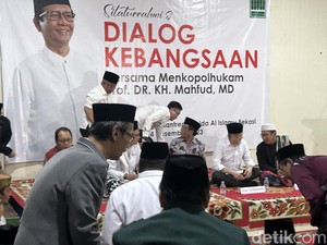 Mahfud Md Hadiri Halaqah Kebangsaan di Madrasah Annida Al Islamy Bekasi