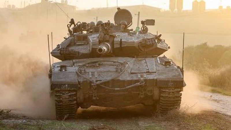 Kepulan asap saat terjadi pertempuran antara Israel dan militan Hamas di Jalur Gaza, Minggu (3/12/2023). (John MACDOUGALL / AFP)