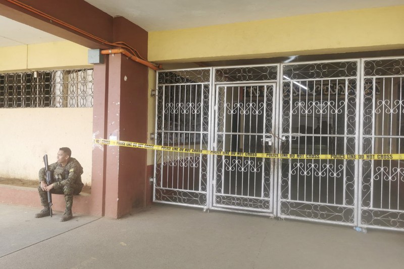 Suasana pasca ledakan bom yang terjadi saat Misa Katolik di gimnasium Universitas Negeri Mindanao di Marawi, Filipina, Minggu (3/12/2023). (Lanao Del Sur Provincial Government/Handout via REUTERS) Suasana pasca ledakan bom yang terjadi saat Misa Katolik di gimnasium Universitas Negeri Mindanao di Marawi, Filipina, Minggu (3/12/2023). (Lanao Del Sur Provincial Government/Handout via REUTERS)