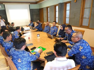 Jurus Pemkab Garut Lindungi 15 Ribu Pekerja Rentan