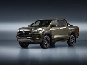 Toyota Hilux Resmi Disetrum, Pakai Mesin Diesel Hybrid