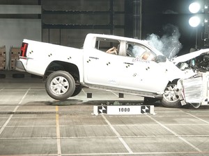 Hasil Uji Tabrak Mitsubishi Triton Terbaru, Seberapa Aman?