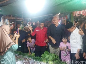 Ganjar Kunjungi Pasar Loa Kulu Kukar, Dapat Keluhan soal Harga Cabai