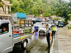 Penutupan Jalan Poros Camba Maros Dibuka Lebih Cepat Sore Ini