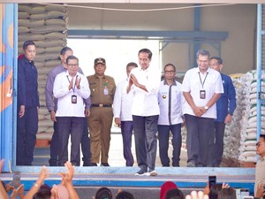 Jokowi Minta Cadangan Beras RI Dekati 3 Juta Ton