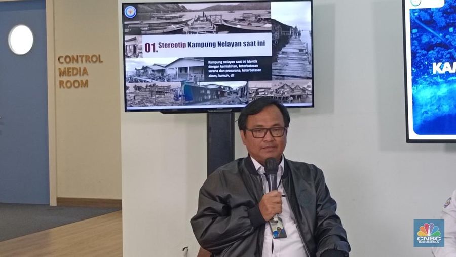 Sekretaris Direktorat Jenderal Perikanan Tangkap KKP, Trian Yunanda dalam acara Bincang Bahari bertajuk Kampung Nelayan Modern di Jakarta, Rabu (6/12/2023). (CNBC Indonesia/Martyasari Rizky)