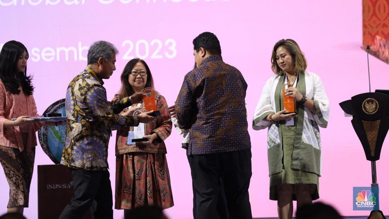 Presiden Joko Widodo dalam pembukaan UMKM Expo (RT) BRILIANPRENEUR 2023 di Jakarta Convention Center (JCC), Jakarta, Kamis (7/12/2023). (CNBC Indonesia/Tri Susilo)