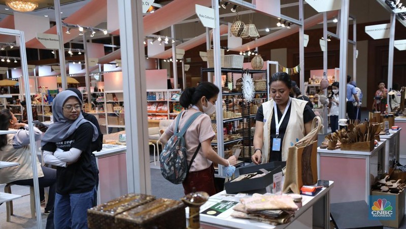 Pameran BRI UMKM EXPO (RT) BRILIANPRENEUR di Jakarta Convention Center (JCC), Jakarta, Kamis (7/12/2023). (CNBC Indonesia/Tri Susilo)