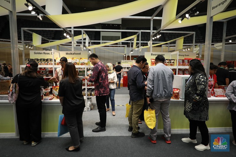 Pameran BRI UMKM EXPO (RT) BRILIANPRENEUR di Jakarta Convention Center (JCC), Jakarta, Kamis (7/12/2023). (CNBC Indonesia/Tri Susilo)