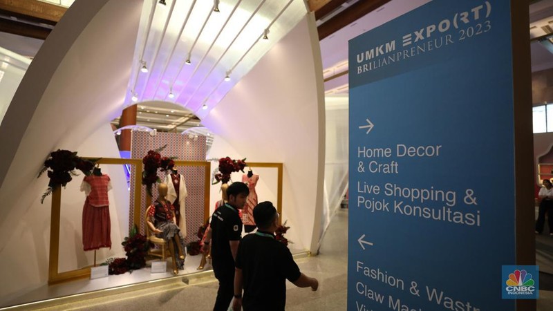 Pameran BRI UMKM EXPO (RT) BRILIANPRENEUR di Jakarta Convention Center (JCC), Jakarta, Kamis (7/12/2023). (CNBC Indonesia/Tri Susilo)