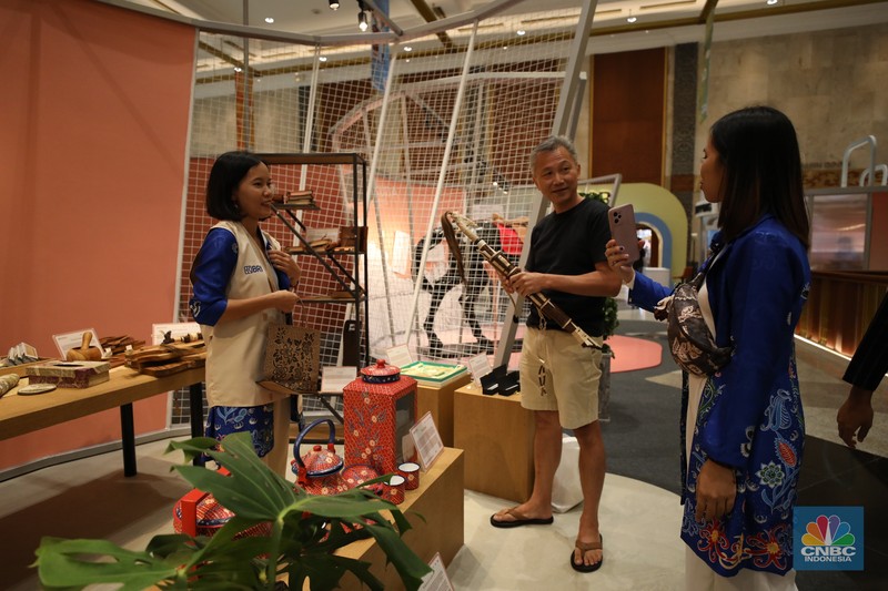 Pameran BRI UMKM EXPO (RT) BRILIANPRENEUR di Jakarta Convention Center (JCC), Jakarta, Kamis (7/12/2023). (CNBC Indonesia/Tri Susilo)