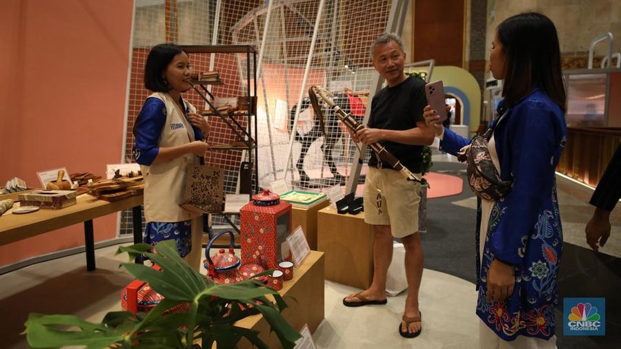 Pameran BRI UMKM EXPO (RT) BRILIANPRENEUR di Jakarta Convention Center (JCC), Jakarta, Kamis (7/12/2023). (²©²ÊÍøÕ¾/Tri Susilo)