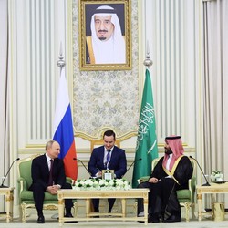Putin-Raja Salman Kompak Pangkas Pasokan Minyak, Awas Harga 'Mendidih'