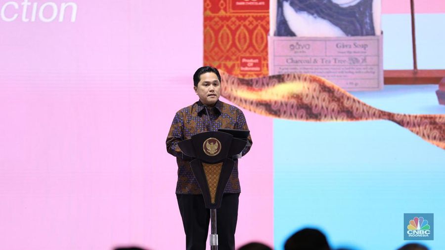Sambutan Menteri BUMN Erick Thohir dalam pembukaan UMKM Expo (RT) BRILIANPRENEUR 2023 di Jakarta Convention Center (JCC), Jakarta, Kamis (7/12/2023). (CNBC Indonesia/Tri Susilo)