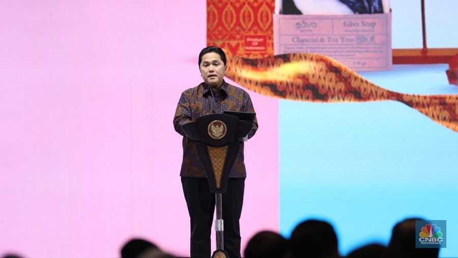 Sambutan Menteri BUMN Erick Thohir dalam pembukaan UMKM Expo (RT) BRILIANPRENEUR 2023 di Jakarta Convention Center (JCC), Jakarta, Kamis (7/12/2023). (CNBC Indonesia/Tri Susilo)