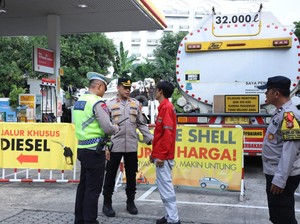 Truk BBM Melintang di Tendean Sudah Dievakuasi, Lalin Mulai Mencair