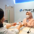 Sugoi! Mesin J Trust Bank Melaju Selama Pandemi
