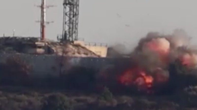 Ledakan pos militer Israel di Perbatasan Lebanon. (REUTERS)