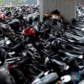 Bedanya Pajak dan Retribusi Parkir, Simak di Sini!