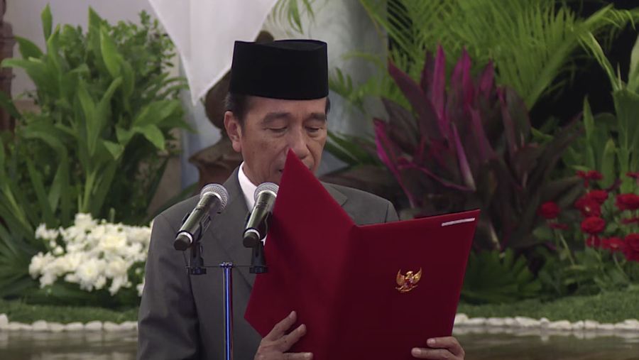 Presiden Jokowi lantik kepala BNN. (YouTube/Sekretariat Presiden)