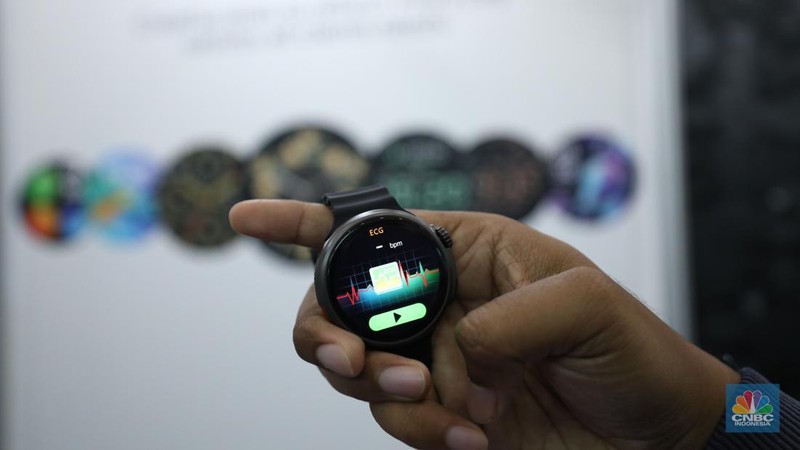 Suasana pameran industri elektronik bertajuk Global Sources Electronics Indonesia (GSEI) 2023 di JCC Senayan, Jumat (8/12/2023). (CNBC Indonesia/Tri Susilo)