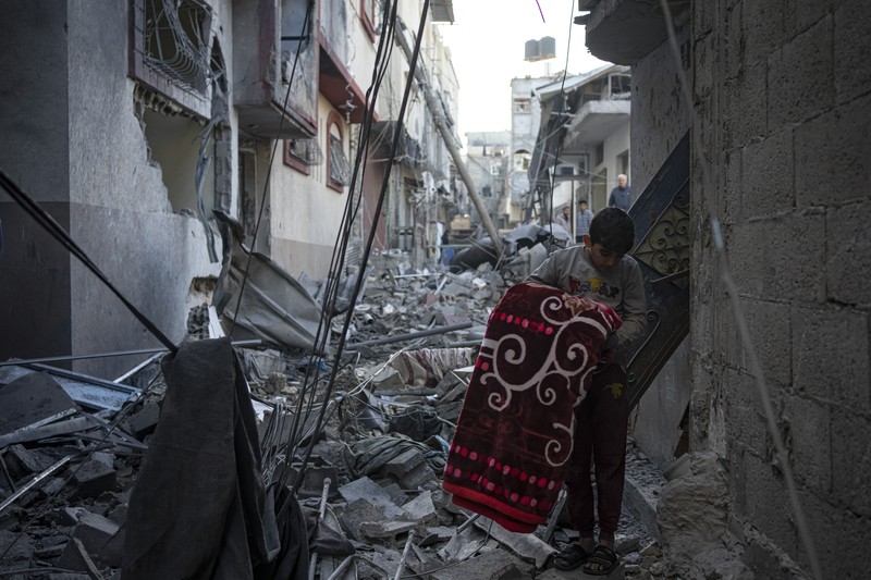 Helikopter Israel menembakkan roket, di tengah konflik yang sedang berlangsung antara Israel dan kelompok Islam Palestina Hamas, di dekat perbatasan Israel-Gaza dilihat dari selatan Israel, 9 Desember 2023. (REUTERS/Athit Perawongmetha) Helikopter Israel menembakkan roket, di tengah konflik yang sedang berlangsung antara Israel dan kelompok Islam Palestina Hamas, di dekat perbatasan Israel-Gaza dilihat dari selatan Israel, 9 Desember 2023. (REUTERS/Athit Perawongmetha)