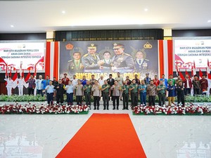 Kapolri-Panglima TNI Deklarasi Pemilu Damai Bersama Elemen Masyarakat Maluku